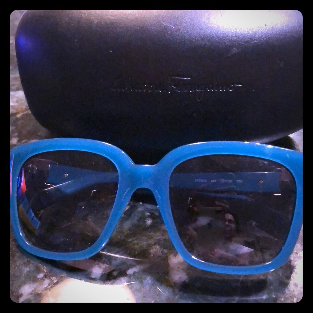 S FERRAGAMO Sunnies in Teal Square frame